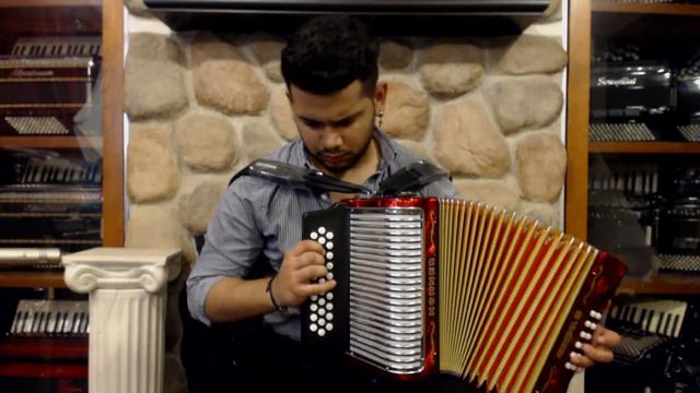 HOHNCORIIIR - Red Hohner Corona III Button Accordion 31 12 $1799 смотреть онлайн