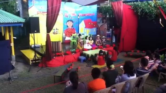 Sam in the Legend of the Poinsettia, 2 of 8 смотреть онлайн