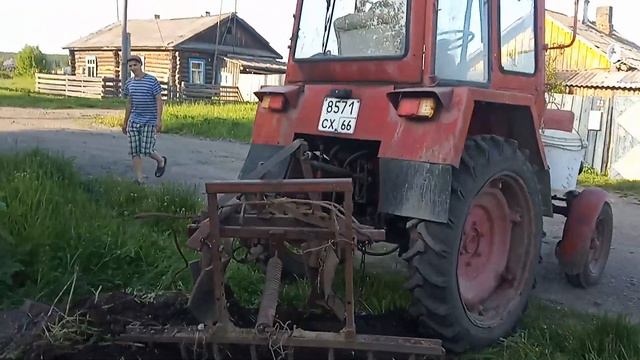 Трактор Т 25 работа на выгребной яме смотреть онлайн
