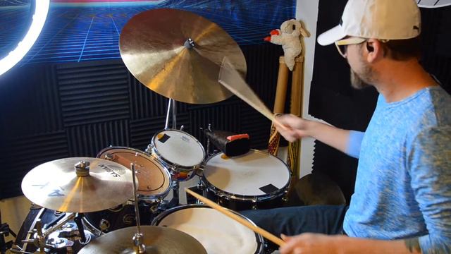 "Sneaky Breezy" - John Hoffman drum cover смотреть онлайн