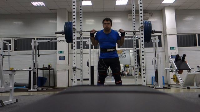 185×1. Вид фронт. 13 октября смотреть онлайн