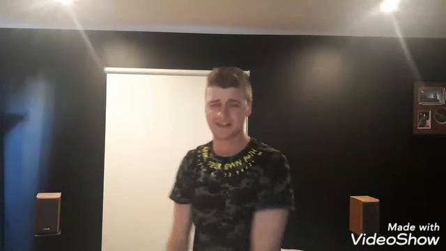 Shaun Knight Bruises Lewis Capaldi смотреть онлайн