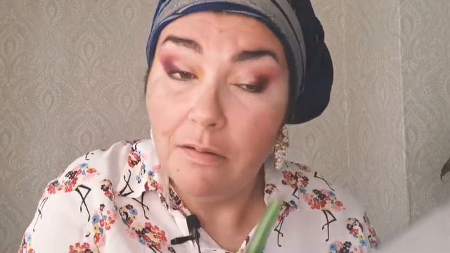 Cosmic Brushes Royal Rose palette first impresion, swatches A+ смотреть онлайн