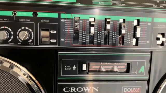 Recuerdo de la década de los 80. Crown SZ 5100 смотреть онлайн