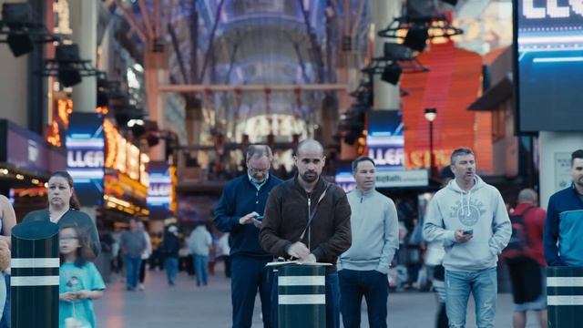 Louis Vuitton Travel Book Las Vegas By Yann Kebbi | LOUIS VUITTON