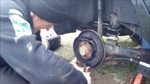 Поло седан/Polo Sedan.снятие заднего  тормозного барабана