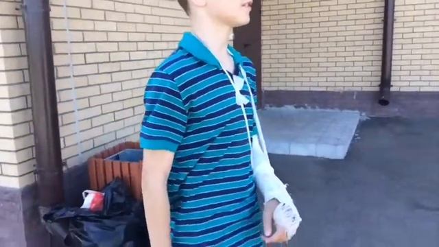 Оператор сломал руку смотреть онлайн