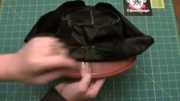 How-to Make a Girl's Pirate Costume, Threadbanger