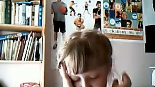 Странная девочка всем всем всем смотреть!!!!!! смотреть онлайн