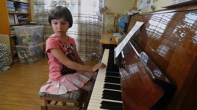 Марианна Лемешкина, 7 лет. М.Шмитц. "30 легких джазовых этюдов", этюд №1. смотреть онлайн