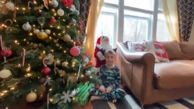 Диллан Этчли, 7 лет смотреть онлайн