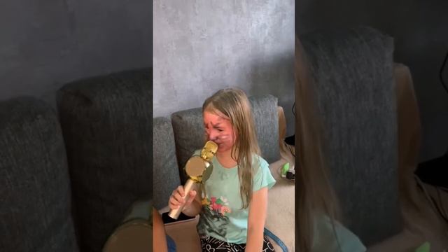 Когда объелась мороженого #голос #охрипла #микрофон #васена смотреть онлайн