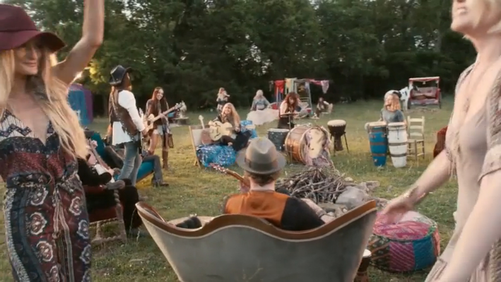 Steven Tyler - Love Is Your Name смотреть онлайн