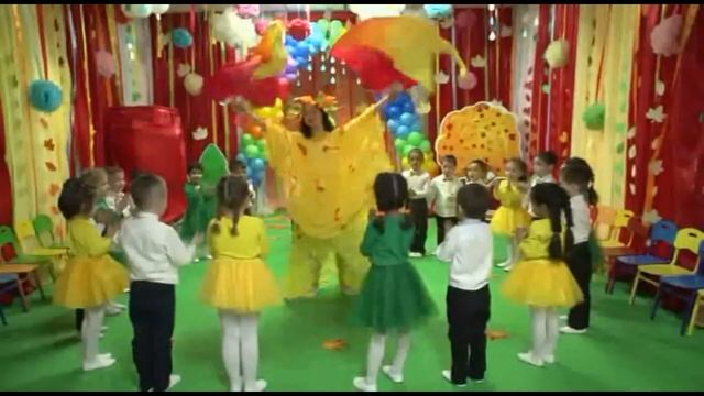 Вход Осени на осеннем празднике. Видео Sirin. смотреть онлайн