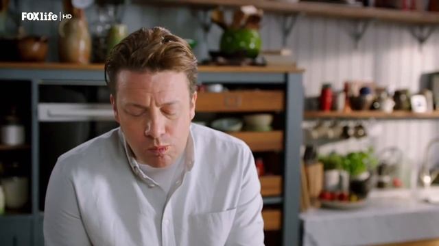 Готовим быстро и легко с Джейми Оливером. 2 серия.mp4 смотреть онлайн
