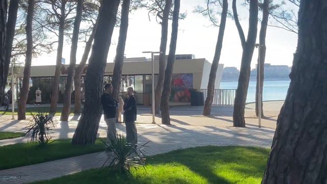 Побережье Чёрного моря! Небольшая экскурсия по городу- курорту Геленджик смотреть онлайн