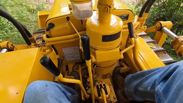 Caterpillar D2 - How To Drive a D2 Part 1: Layout Of Controls and Descriptions Of Functions смотреть онлайн