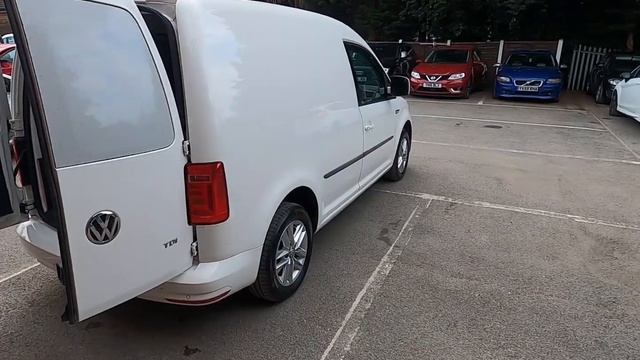 Volkswagen Caddy 2.0 TDI C20 BlueMotion Tech Highline EU6 (s/s) 5dr смотреть онлайн