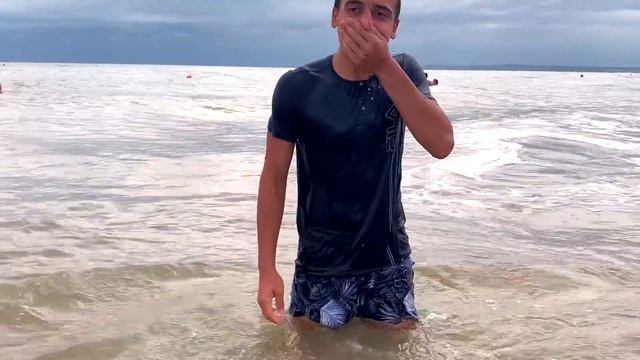 Наш ДЕНЬ на отдыхе ВЛОГ Едим больше чем купаемся My Family Life VLOG смотреть онлайн