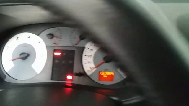 Renault Clio 1.5dci arranque en frío cold start смотреть онлайн