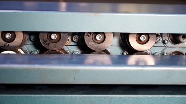 Фальцепрокатный станок для профилирования тонколистового материала. смотреть онлайн