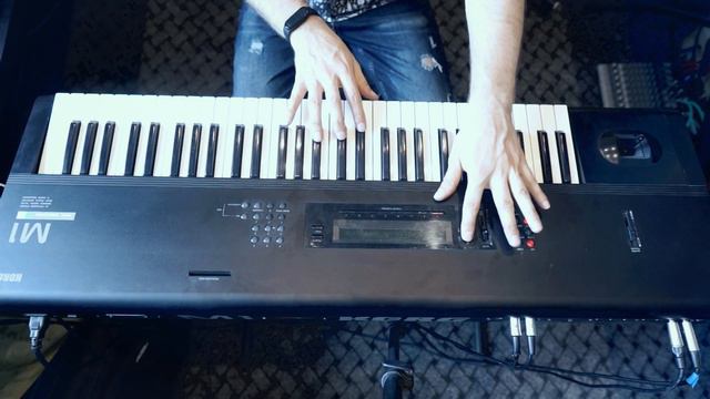 Korg M1/M1R "Cinematica" 50 Organic Presets смотреть онлайн