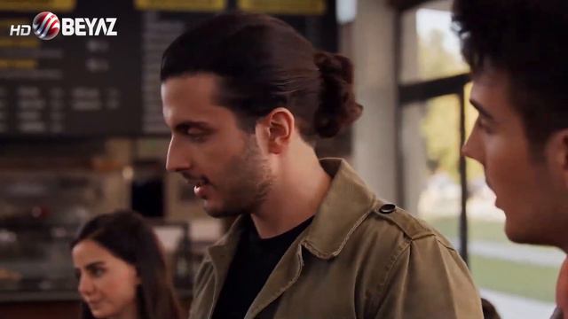 Ozan E Ipek En La Misma Clase | Una Luz De Esperanza Capitulo 2 смотреть онлайн