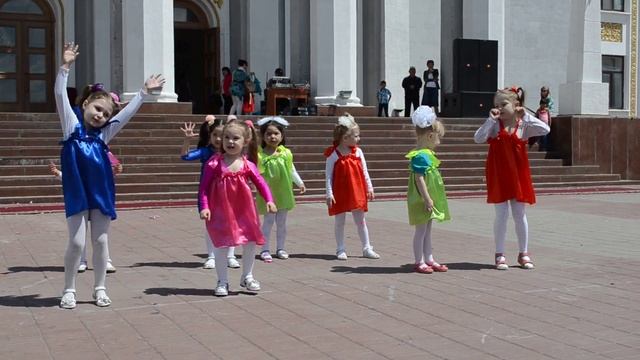 АДО "ПознайКа" 1 июня 2015 год Младшая группа Хореография смотреть онлайн