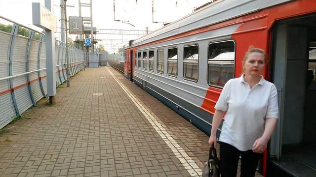 Электропоезд ЭД4М - 0370 на станции Чухлинка смотреть онлайн
