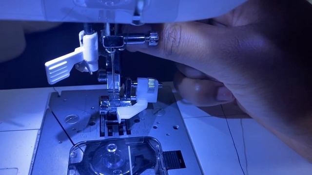 How To Set Up A Sewing Machine: Singer Confidence смотреть онлайн