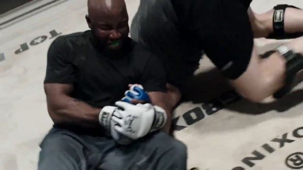 Rendirse Jamas 3 - Case Walker VS Brody James