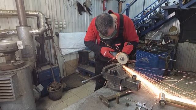 Изготовление уникального инструмента для автомастерской-медный молоток! смотреть онлайн