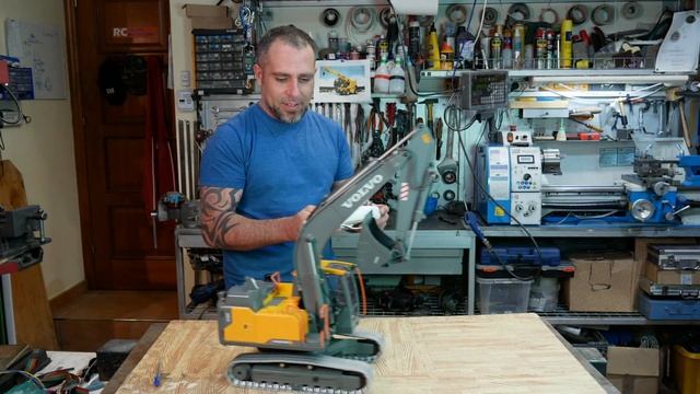 VOLVO EC160E Hydraulic UNBOXING + TEST Double E Excavator Rc En Español -  Modeltronic