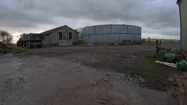 FarmVLOG#900 - Wie gut funktioniert die Hochkippschaufel am Fendt смотреть онлайн