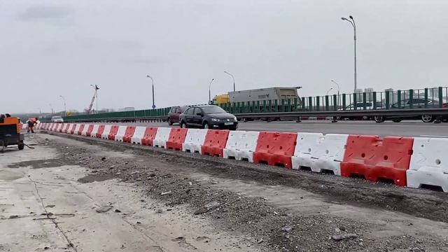 ВОДИТЕЛИ, ВНИМАНИЕ! На МКАД в районе Ждановичей начался большой ремонт путепровода смотреть онлайн