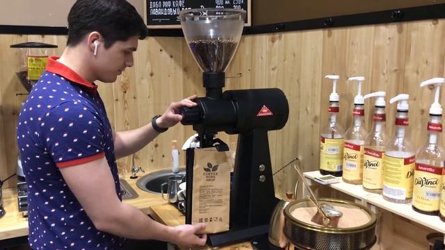 Какую кофемолку выбрать для кофейни. Mahlkönig EK43T в работе. смотреть онлайн