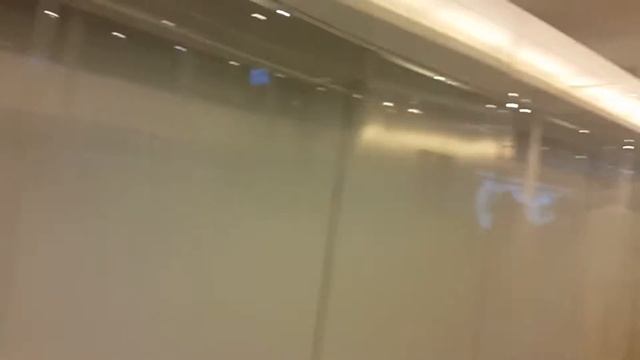 Подходим к лифту на Бурдж Халифа смотреть онлайн