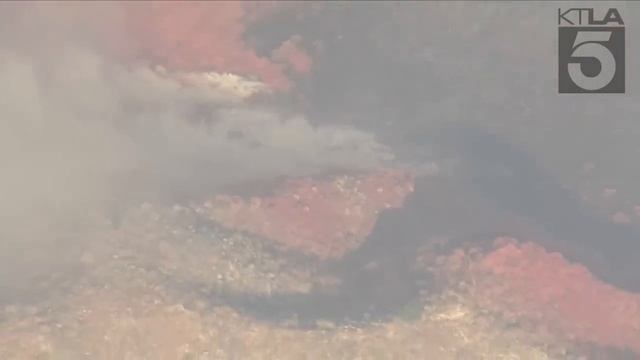 Fast-moving wildfire breaks out in Riverside County, 1,500 acres and growing смотреть онлайн