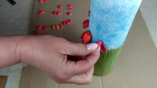 Взяла бутылку, обычную гречку и сделала красивый декор для дома. Декор бутылок. смотреть онлайн