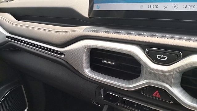 Takkan lah SUV Keluarga pun nak power sangat; X90 tepat dengan keselesaan sebagai fokus utama смотреть онлайн