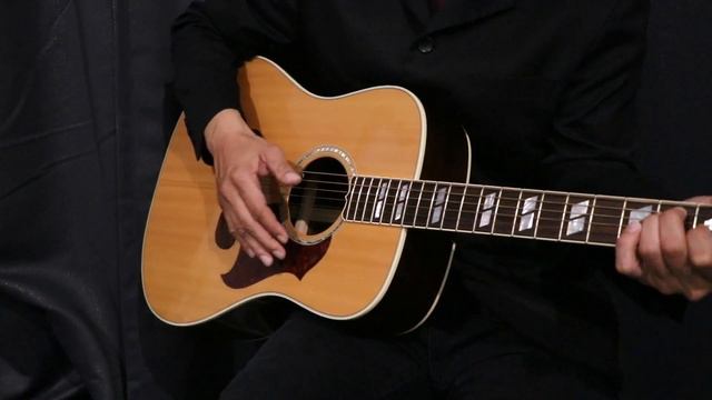 2015 Gibson Songwriter Studio Deluxe смотреть онлайн