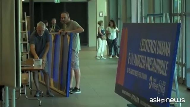 Rimini, al via il Meeting di Cl numero 44 all'insegna dell'amicizia смотреть онлайн