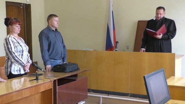 Судья Алексей Черемисин оглашает решение по делу Надежды Позняковой смотреть онлайн