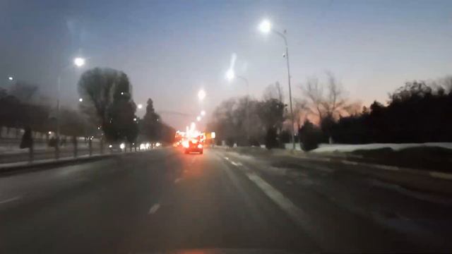 дорога с дачи Кайнар-Булак по городу Шымкент.