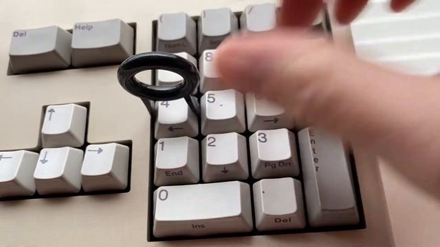 How to Remove Amiga Space Invaders Mechanical Keyboard Keycaps смотреть онлайн