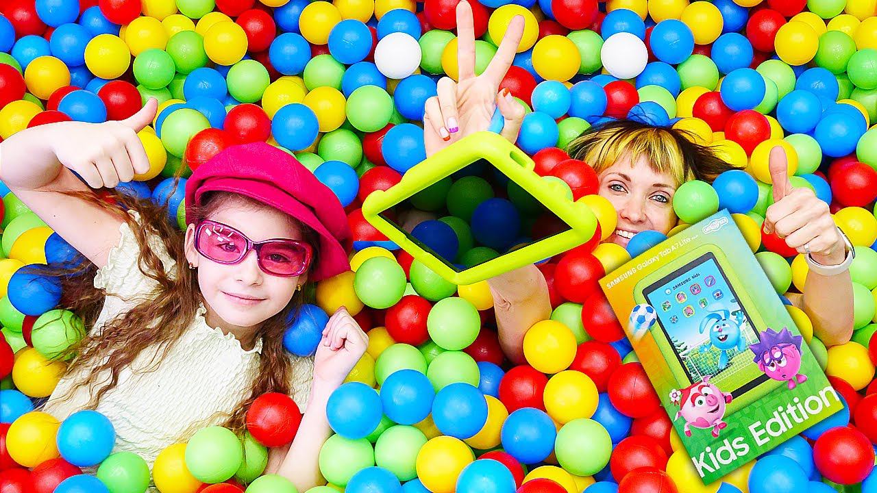 Маша Капуки Кануки покупает детский планшет SAMSUNG. Игры в Дочки Матери и магазин. Видео про игры смотреть онлайн