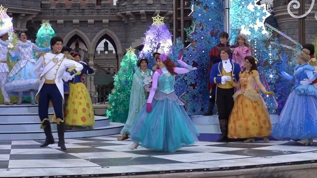 Disneyland Paris - The Royal Sparkling Winter Waltz - 13/12/2019 смотреть онлайн