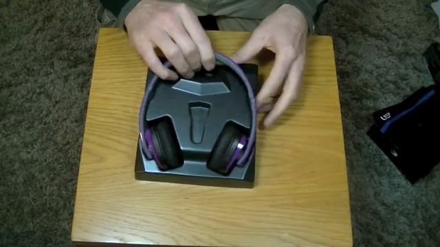 Logitech UE 4000 Unboxing смотреть онлайн