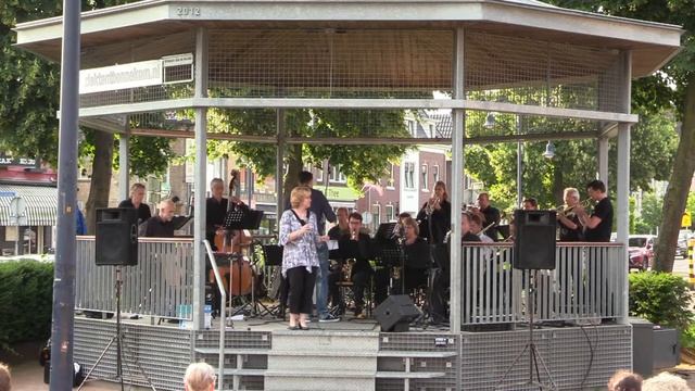 TripleB, Big Band Bennekom - "Blue Skies" смотреть онлайн