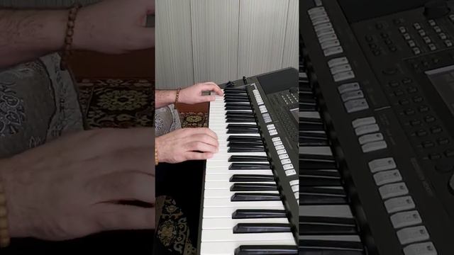 Эпический трек под киношку, сочинил сам и разбавил всё это вместе🤩💐 смотреть онлайн